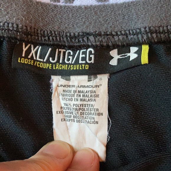 Like new— Under Armour athletic pants - Picture 5 of 11